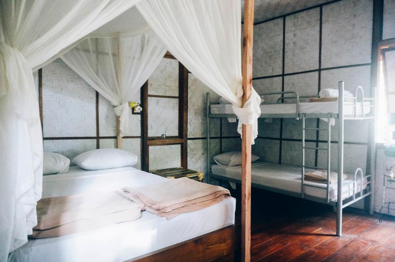Mojosurf Camp Red Island Hotel Pasanggaran Luaran gambar