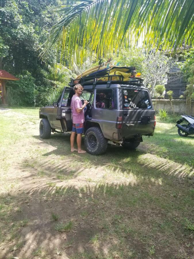 Mojosurf Camp Red Island Hotel Pasanggaran Luaran gambar