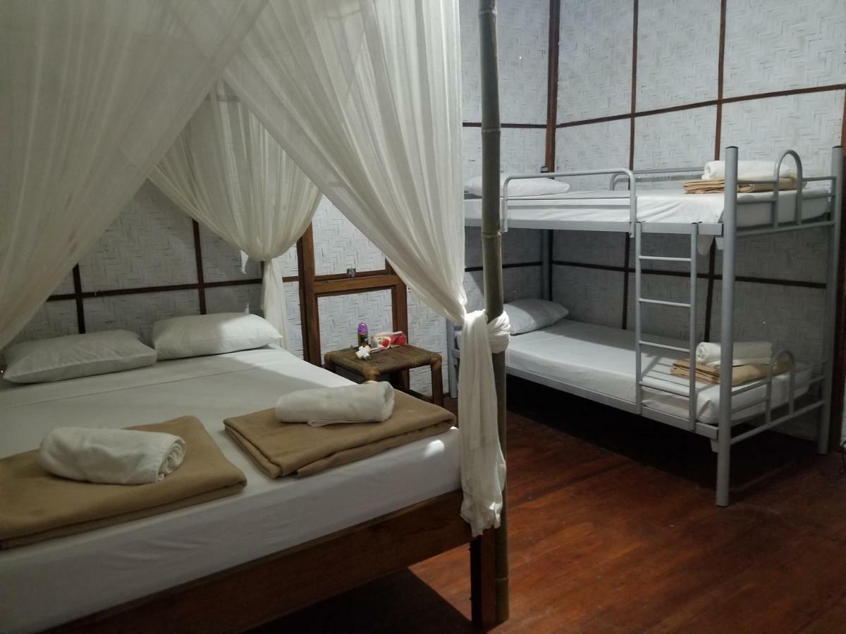 Mojosurf Camp Red Island Hotel Pasanggaran Luaran gambar